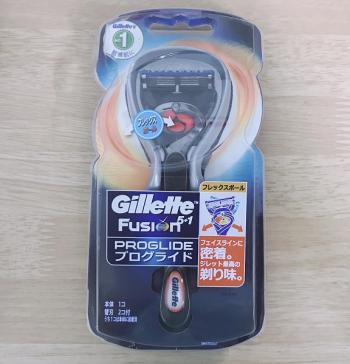 BÀN CẠO RÂU GILLETTE FUSION 5+1 KÈM LƯỠI